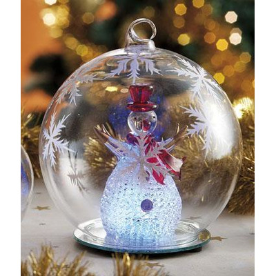 Muñeca Lumi de cristal de la esfera de Navidad. 6ms D6 cm