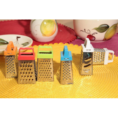 Men. MC Mini Ralador Cozinha 4 lados dif